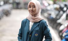 Permalink to Mahasiswi Diploma FISIP Pemenang Pilmapres Universitas