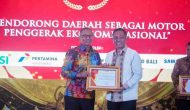 Permalink to Torehkan Prestasi Nasional, Gubernur Mirza Raih Penghargaan Pemimpin Daerah Inspiratif Sektor Pertanian