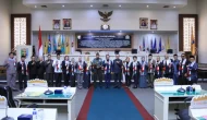 Permalink to Sekdaprov  Hadiri Paripurna DPRD Pembicaraan Tingkat II Terkait Laporan Pansus dan Perubahan Program Pembentukan Peraturan Daerah Tahun Anggaran 2024