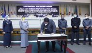 Permalink to Gubernur Lampung tandatangani MOU KUPA dan PPAS Perubahan APBD Tahun Anggaran 2021