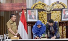 Permalink to Tingkatkan Layanan Bidang Kesehatan, Pj Gubernur Agus Fatoni Teken MoU Jejaring Pengampuan Layanan Prioritas Rumah Sakit