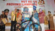 Permalink to Lomba Fashion Show HUT ke-59 Lampung Berlangsung Meriah, Perangkat Daerah Tampilkan Busana Unik