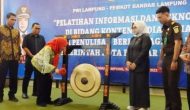 Permalink to Pemkot Gandeng PWI Latih ASN, Eva Dwiana: Tingkatkan Keahlian IT & Penulisan Berita