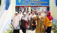 Permalink to DWP Unila Santuni Yatim Piatu dan Duafa di Panti Sosial Srikandi Bandar Surabaya
