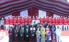 Permalink to Anggota DPRD Provinsi Lampung, H. Ade Utami Ibnu Mengikuti Upacara Penurunan Bendera Merah Putih