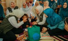 Momentum HKG dan HUT Lampung, Batin Wulan Sapa dan Bantu Keluarga di Dua Kabupaten