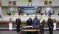 Permalink to Gubernur dan Ketua DPRD Lampung Menandatangani Raperda Pertanggungjawaban APBD 2022