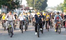 Permalink to Kompak, Gubernur Arinal Bersama Para Guru SMA/SMK Berolahraga Sepeda Santai “Gowes Ki Hadjar”