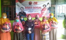 Permalink to Lesty Putri Utami Anggota DPRD Lampung, Bagikan Sembako Serta Tampung Aspirasi Masyarakat