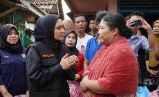 Permalink to Wulan Mirza Kunjungi Korban Banjir di Panjang, Serahkan Bantuan dan Sampaikan Belasungkawa