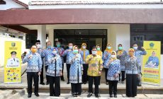 Permalink to Ibu Riana Sari Arinal Resmikan Kantor LKKS Sekaligus Serahkan Bantuan untuk Anak Terlantar dan Penyandang Disabilitas