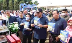 Permalink to Gubernur Arinal Terima Penghargaan MURI Sebagai Pemrakarsa Sajian Rajungan Terbanyak