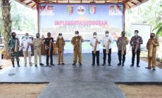 Permalink to Gubernur Arinal Launching Implementasi Program Kartu Petani Berjaya di Pringsewu, Bupati Sujadi Siap Wujudkan Petani yang Berjaya