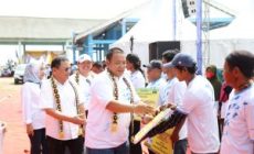 Permalink to Peringati Puncak Hari Ikan Nasional ke-10, Gubernur Arinal Makan Ikan Bersama Masyarakat di Labuhan Maringgai, Lampung Timur