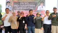 Permalink to Wakili Gubernur, Kusnardi Hadiri Panen Raya Nusantara di Kelompok Tani Adem Ayem Lamteng