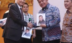 Herman Deru: Jejak Penjual Kopi Cermin Ketangguhan dan Loyalitas Sosok Chairul S. Matdiah