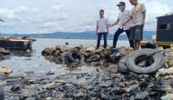 Permalink to Anggota DPRD Lampung Pantau Limbah Oli di Pesisir Panjang Selatan