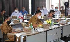 Permalink to Gubernur Bersama Forkopimda Ikuti Arahan Presiden Jokowi, Pengetatan dan Pemeriksaan Arus Balik