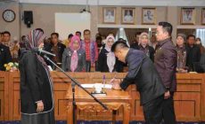 Permalink to Wagub Chusnunia Melantik dan Mengambil Sumpah Jabatan 6 Pejabat Pimpinan Tinggi Pratama