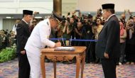 Permalink to Gubernur Arinal Melantik dan Mengambil Sumpah Jabatan Aswarodi sebagai Pj Bupati Lampura