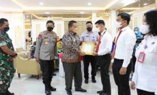 Permalink to Gubernur Arinal Beri Penghargaan kepada Personil Polda, Dirjen Beacukai dan BNN Lampung