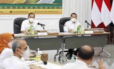 Permalink to Gubernur Ingatkan Bupati/Walikota Awasi Distribusi Minyak di Wilayah Masing-masing