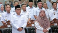 Permalink to Pj.Gubernur Samsudin dan Ibu Maidawati Hadiri Peringatan Maulid Nabi Muhammad, Ajak ASN Teladani Rasulullah