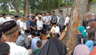 Permalink to Pj Bupati Apriyadi Antar Langsung Mendiang Wakil Ketua Baznas Muba ke Pemakaman