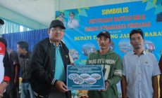 Permalink to Bupati Fokuskan Budidaya pada Sektor Perikanan sebagai Penyokong Ekonomi Tanjab Barat