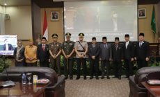 Permalink to Paket Lengkap, Pj Bupati Apriyadi dan Forkopimda Dengarkan Pidato Presiden