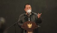 Permalink to Lampung Sukses Lakukan Pembinaan Bidang Olahraga, Gubernur Arinal Beri Penghargaan Atlet Balap Sepeda dengan Prestasi Nasional dan Regional