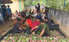 Permalink to Patuhi Himbauan Pj.Bupati Muba Panitia Bagikan Daging Kurban Tanpa Kantong Plastik