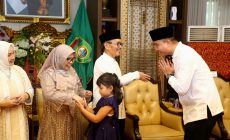 Permalink to Pj Gubernur Agus Fatoni Bersama Pj Ketua TP PKK Tyas Fatoni dan Keluarga Gelar Open House Hari Raya Idul Fitri 2024 di Griya Agung