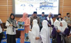 Permalink to Lepas 398 Jamaah Haji, Bupati Anwar Sadat Titip Doa untuk Kemajuan Tanjabbar