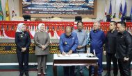 Permalink to Pj Gubernur Bersama Ketua DPRD Lampung Tandatangani Raperda Pertanggungjawaban Pelaksanaan APBD 2023