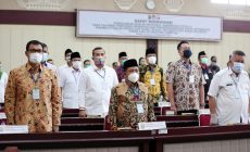 Permalink to Penandatanganan Pakta Integritas Paslon Pilkada 2020,  Gubernur Arinal Tegaskan Pilkada Harus Aman dari Gangguan Ketertiban dan Aman dari Sisi Kesehatan