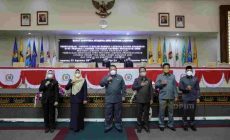 Gubernur dan DPRD Tandatangani Raperda Perubahan APBD 2021, Pendapatan Daerah Rp7,5 Triliun
