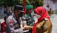 Permalink to Walikota Bandar Lampung, Hj. Eva Dwiana Memberikan Insentif Ketua RT, Linmas, Babinsa, Bhabinkamtibmas