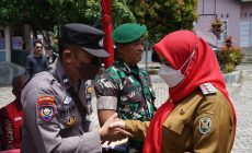Permalink to Walikota Bandar Lampung, Hj. Eva Dwiana Memberikan Insentif Ketua RT, Linmas, Babinsa, Bhabinkamtibmas