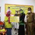 Ketua LKKS Provinsi Lampung Ibu Riana Sari Arinal Serahkan Bantuan kepada Lembaga Kesejahteraan Sosial Anak Taman Surga