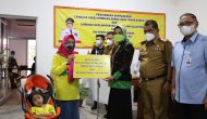 Permalink to Ketua LKKS Provinsi Lampung Ibu Riana Sari Arinal Serahkan Bantuan kepada Lembaga Kesejahteraan Sosial Anak Taman Surga
