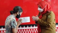 Permalink to Eva Dwiana Salurkan Bantuan Bagi Korban Bencana Alam dan Sakit Jantung & Usus