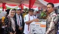 Permalink to Galakkan Penanggulangan Stunting, Pj Gubernur Berikan Bantuan dan Resmikan TPI Higienis