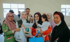 Permalink to Ibu Purnama Wulan Sari Mirza Kunker ke Kota Metro, Serahkan Bantuan Sosial dan Tinjau Penerima Manfaat