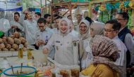 Permalink to Cek Langsung ke Pasar, Wagub Jihan Pastikan Stabilitas Harga, Stok dan Pasokan Bahan Pangan