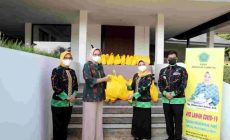 Permalink to Ibu Riana Sari Arinal Serahkan Bantuan Sembako untuk Lansia di Pringsewu dan Tuba