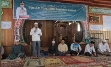 Permalink to Bupati Tanjab Barat Safari Jum’at Berkah di Masjid Nurul Huda Desa Mekar Tanjung