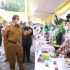Ibu Riana Sari Arinal Buka Bazar Takjil Ramadhan 2021 di Halaman Kantor Dekranasda Provinsi Lampung