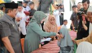 Permalink to Peringati 10 Muharram 1446 H, Bupati Anwar Sadat Berikan Santunan Anak Yatim dan Kaum Duafa