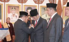 Permalink to Sekda Tanjab Barat Hadiri Pengukuhan Pjs Bupati Tanjung Jabung Barat, dr. H. MHD. Fery Kusnadi